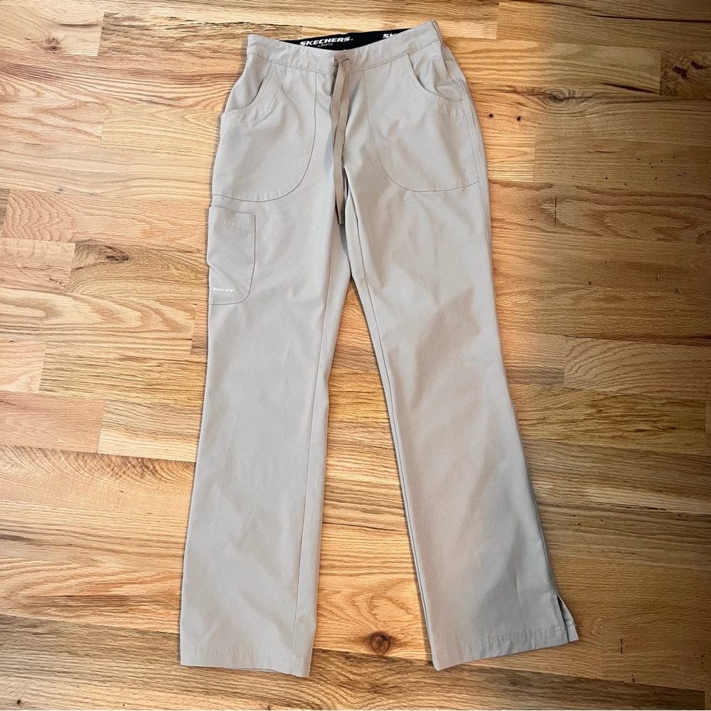 Sketchers scrubs stretchy pants TAN size XS